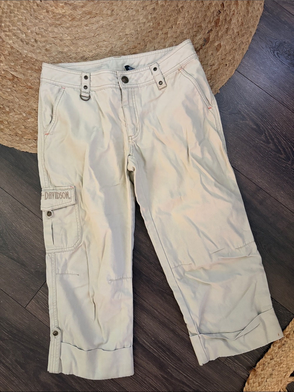 Harley-Davidson Women's Cream Cargo Capris size 6